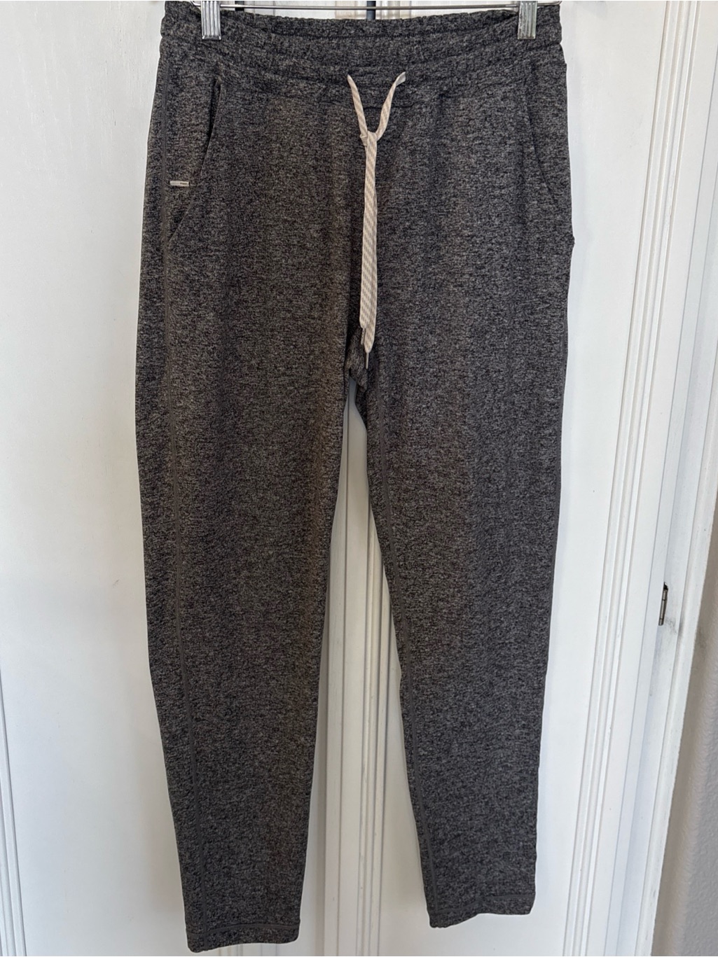 Vuori Ponto Jogger Pants Men's Medium Performance Stretch Heater Gray Euc